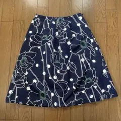 値下げ中　マッキントッシュフィロソフィー　花柄　スカート　紺　台形　ドット