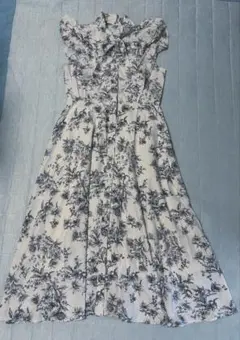 【新品未使用】花柄 ノースリーブ ロングワンピース