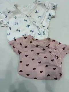 リボンとハート柄ロンパース