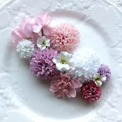ビンクとラベンダーのピンポンマムとダリアの可愛い髪飾り