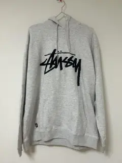 【希少モデル】ステューシー バックビッグロゴ グレー フルジップパーカー 即完売 2025年最新】stussy パーカー グレーの人気アイテム - メルカリ