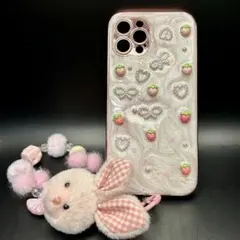 イチゴデザイン iPhoneケース ウサギストラップ付き