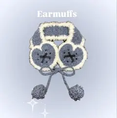 編み物　ハンドメイド　ハート型イヤーマフ　耳当て 水色と白　ポンポン付き
