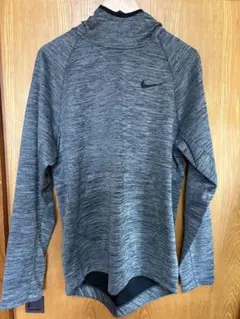 Nike グレー ハイネック長袖トップス