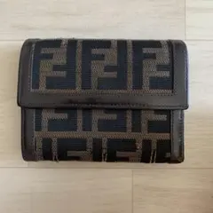 ✨未使用に近い✨　FENDI ミニ財布　FFロゴ　ズッカ　エンボス　折り財布 ✨未使用に近い✨ FENDI ミニ財布 FFロゴ ズッカ エンボス 折り