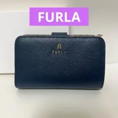 【美品】FURLA 二つ折り財布 カメリアM ネイビーグレージュ フルラ