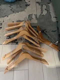 スーツハンガー