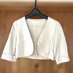 STRAWBERRY FIELDS ベージュ ショート丈ジャケット　ボレロ