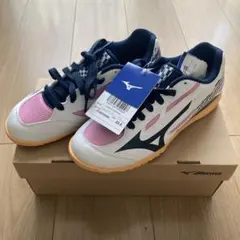 【新品未使用タグ付き】ミズノ卓球シューズ