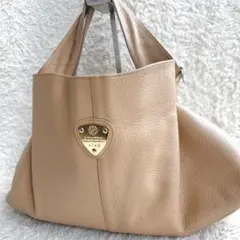 シボ革 ハンドバッグ