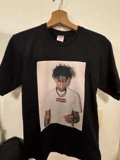 Supreme ヤングボーイLサイズ ブラック。お買い得価格。 62363-d1_3ef39070-0336-4d66-