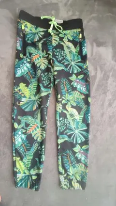 H&M Angela Mckay　カメレオン　130　爬虫類ズボン ボトムス