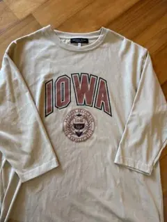 Iowa プリント ベージュ 長袖 Tシャツ