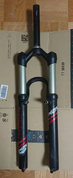 PEUGEOT SAHARAフレーム+MANITOU MAGNUM Rセット PEUGEOT SAHARAフレーム+MANITOU MAGNUM Rセット PEUGEOT SAHARA