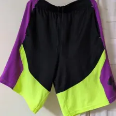 UNDER ARMOUR バスケットボールパンツ ブラック パープルのサムネイル