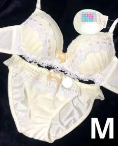 A75 B70 B75 C70 C75 ノンワイヤー　レース　M 豪華　綺麗