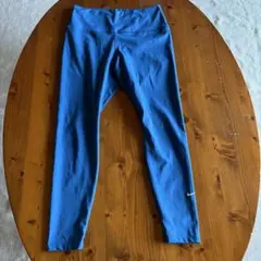 ほぼ新品　ナイキ　ヨガ／トレーニングタイツ　女性用L