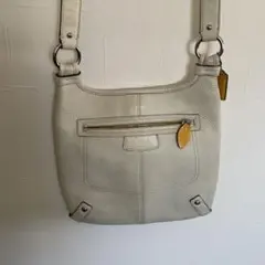 コーチ　ホワイトレザーショルダーバッグ