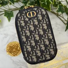 Item thumbnail for item 9eacb693-30fd-4f41-8890-066812bd38f0