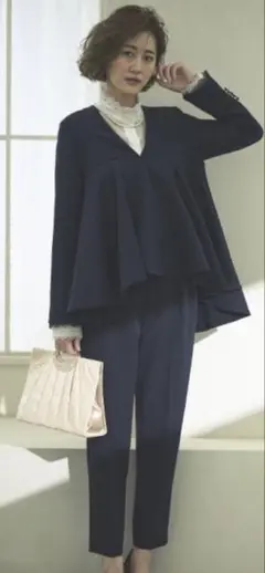 RUIRUE BOUTIQUE ペプラムセットアップパンツ　&トップス