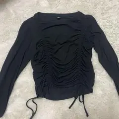 ブラック ギャザー入り長袖トップス