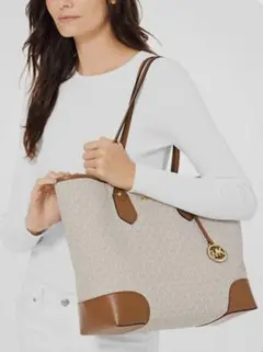MICHAEL KORS マイケル・コース エヴァ スモール ロゴ トートバッグ