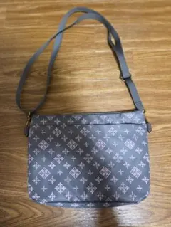 ☆☆最終お値下げ☆☆未使用)ラシット ショルダーバッグ ネイビー russet(ラシット) / ショルダーバッグ/ナイロン/ネイビー/総柄