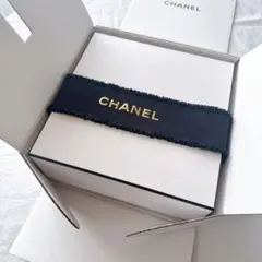 CHANEL ホリデー限定　リボン付き　ギフトボックス