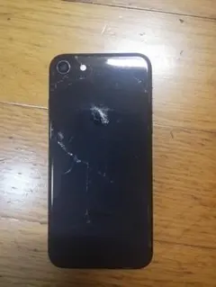 iPhone8 背面割れカメラ不良