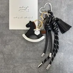じゃらじゃらキーホルダー 馬モチーフ 黒 バッグチャーム キーホルダー 干支①