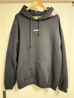 VETEMENTS ユニセックス ブラックパーカー - メルカリ