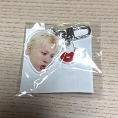 treasure カプセルトイ 顔アクキー ジョンファン