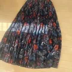 美品 Crespi クレスピ スカート リバティ フローラルイヴ 花柄 匿名