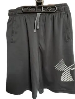 UNDER ARMOUR ショートパンツ ハーフパンツのサムネイル