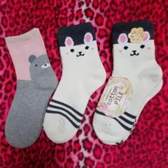 22～24cmクマとウサギデザインのソックス4足