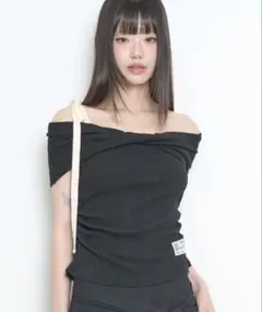 illigo イリゴ ピュアボウオフショルダースウェットブラック - メルカリ