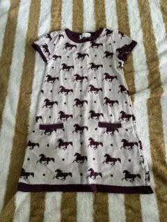 H&M 馬プリント 半袖ワンピース 110/116