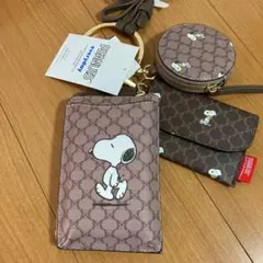 3連ショルダーバッグ　スヌーピー　しまむら　スマホケース　新品未使用