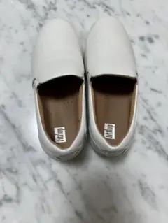 Fitflop レザースニーカー　白