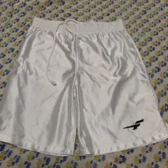 【フィンタ】サッカーズボン　サッカーショーツ　サッカーパンツ　白