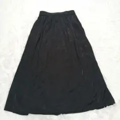 ユニクロ　ロングスカート　光沢感　両ポケット　シンプル　バックウエストゴム　黒