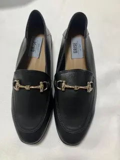 GRISE 22cmブラック 革ローファーのサムネイル