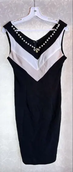 ストレッチフィットの黒と白のドレス 【割引ありプロフィール参照】