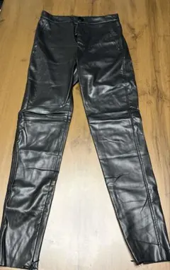 ZARA ブラックレザーパンツ XS