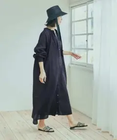 美品 アーバンリサーチドアーズ　リネンギャザーワンピース ネイビー doors