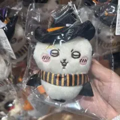 ちいかわ　中国限定　miniso ハロウィン　マスコット　ラッコ