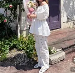 ストレートコットンパンツ 白 花柄