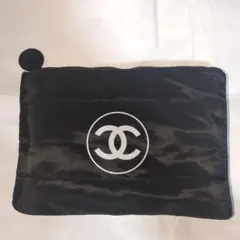 2026年最新】シャネルノベルティポーチの人気アイテム - メルカリ