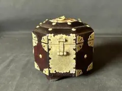 タイ　漆の入れ物　長方形　漆器　蒟醤　キンマ タイ 漆の入れ物 長方形 漆器 蒟醤 キンマ - メルカリ