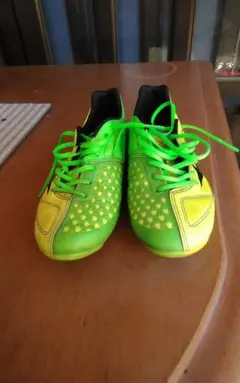 MIZUNO サッカースパイク グリーン/イエロー　イグニタス
